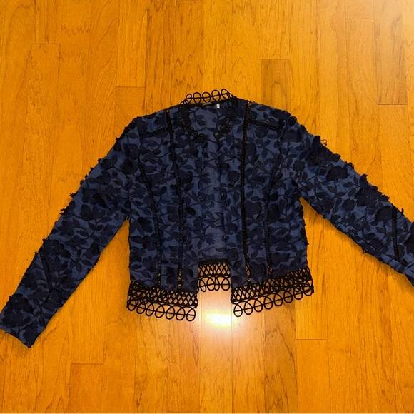 Elie Tahari Navy Blue Embroidered Jacket with Black Cut Out Details. Size 4. - Picture 1 of 6